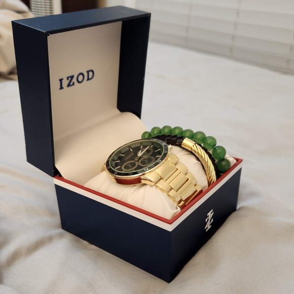 NWT Izod Men's Gold Watch & Bracelets Set - Picture 10 of 11